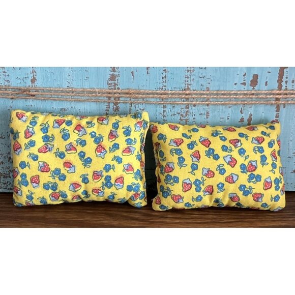 Vintage 1974 Barbie Mattel Room Fulls Firelight Living Pillows Set Of 2 Floral - Picture 1 of 5